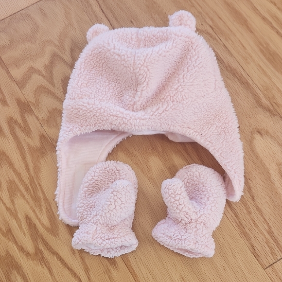 Simple Joys by Carter's Baby Hat and Mitten Set 12-24 Months - Picture 14 of 16